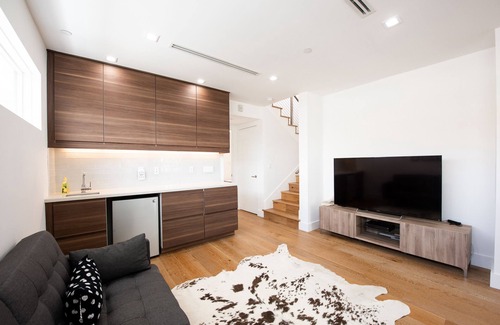 Hermosa Beach Casa | Newly built, PRIVATE beach house & dream getaway!