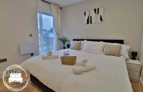 Rickmansworth Apartamento | Newly-Built Urban Retreat by TTLG