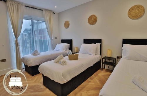 Rickmansworth Apartamento | Newly-Built Urban Retreat by TTLG