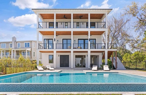 Saint Simons Island Casa | Newly Constructed, Large Executive Luxury Home W/ Heated Pool