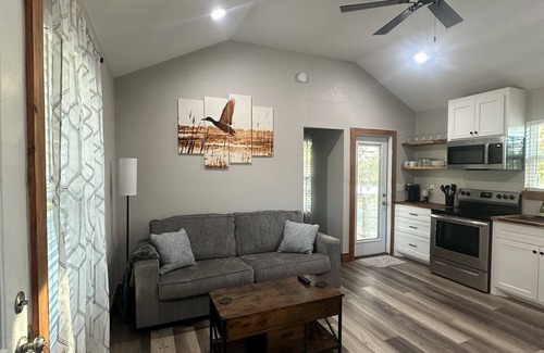 Trinity Cabina | Newly constructed waterfront cabin C1 with pond and Trinity River views
