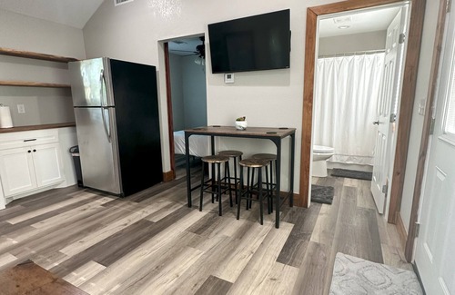 Trinity Cabina | Newly constructed waterfront cabin C1 with pond and Trinity River views