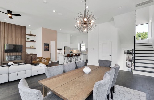 Houston Casa | Newly Constructed Winsome Village A - Galleria Area!