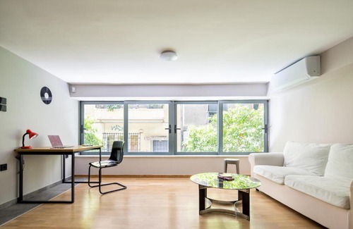 Neapoli Apartamento | Newly Cosy Renovated Apartment Downtown