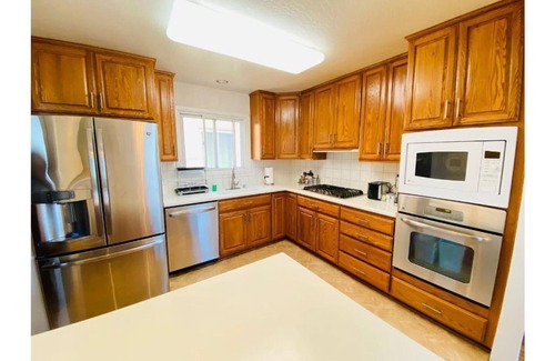 Daly City Casa | ((::Newly Cozy 4 Beds and 2 baths Unit for you::))