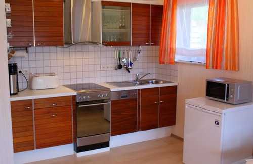 Haselbach in der Rhon Apartamento | Newly renovated 3*** non-smoking basement apartment for 2 persons.