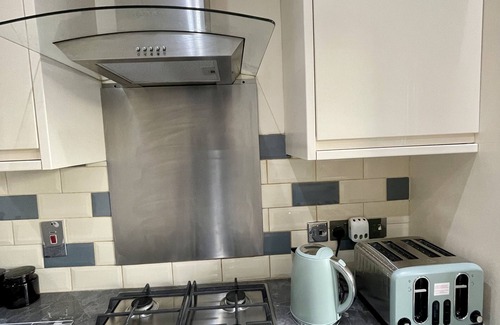 Hillingdon Casa | Newly Decorated 2 bed Ground Floor Garden