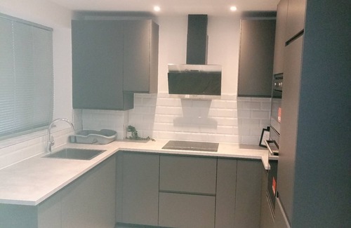 Northumberland Park Casa | Newly Decorated Luxury 3 Bedroom House in Tottenham, London