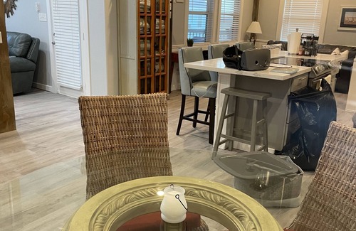 Crystal Beach Casa | Newly Enlarged Cozy Cottage-5 Min. walk to the beach. Great Gulf Views!