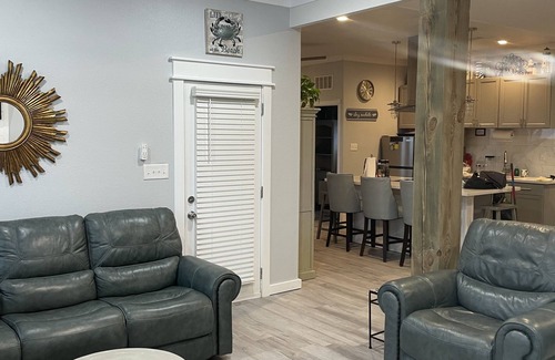 Crystal Beach Casa | Newly Enlarged Cozy Cottage-5 Min. walk to the beach. Great Gulf Views!