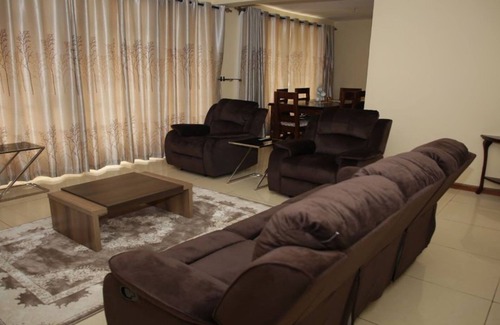 Nairobi Apartamento | Apartamentos recientemente amueblados de 2 y 3 habitaciones