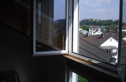 Weststadt Apartamento | Apartamento recién amueblado cerca del centro con una hermosa vista