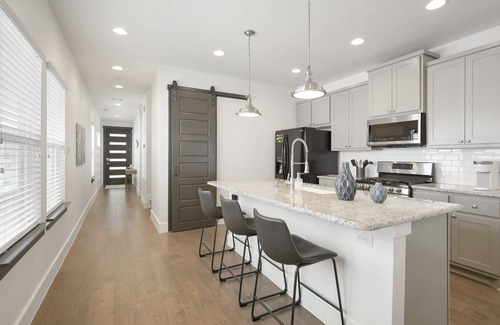 Mahncke Park Casa | Newly furnished near botanical garden/pearl/downtown - & playspace for the kids!