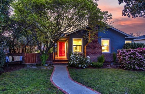 Duveneck - St. Francis Casa | Newly Furnished Retreat, 5 Min to Stanford & Downtown Palo Alto