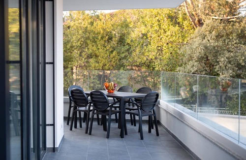 Milcetici Apartamento | Newly furnished vacation apartment in Malinska with a furnished terrace