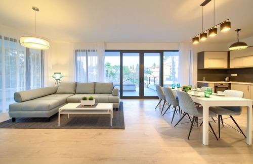 Milcetici Apartamento | Newly furnished vacation apartment in Malinska with private pool