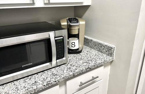 Nashville Apartamento | Newly Furnished w/ all the amenities you have at home! 20 min away from downtown
