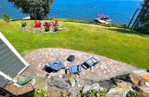 Squilax Casa | NEWLY LISTED: 4 BEDROOM WATERFRONT PROPERTY