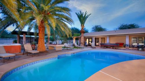Shea North Estates Casa | Newly Listed Customized Beds 8 KINGs or 18 total