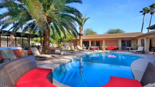 Shea North Estates Casa | Newly Listed Customized Beds 8 KINGs or 18 total