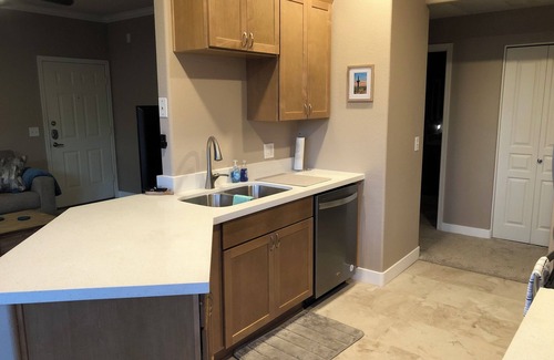 Gilbert Condominio | Newly listed remodeled condo | Great location in a quiet, resort-style community