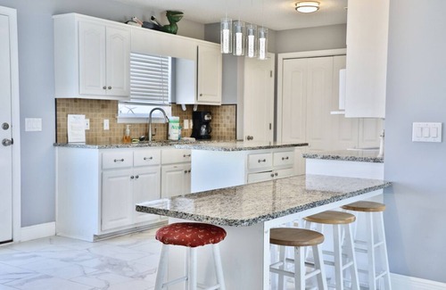 Holiday Beach Casa | Newly Purchased 6 Bedroom 4 Bath Beach House with private Pool!