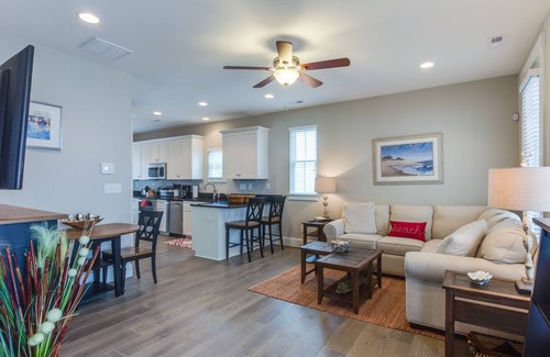 Northeast Virginia Beach Casa | Hermosa, espaciosa casa cerca del mar (406A)