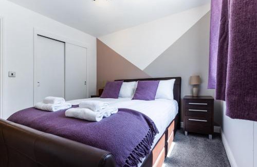 Warwick Apartamento | Newly Refurbed Warwick Apt 2BR Sleeps 3 Free Parking