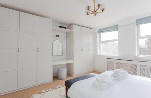 Bow Casa | Newly Refurbished 4 Bedroom House in East London