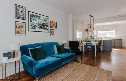 Bow Casa | Newly Refurbished 4 Bedroom House in East London