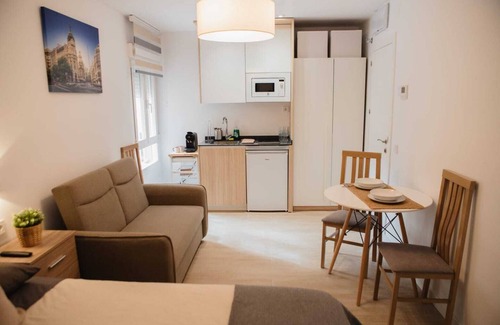 Carabanchel Apartamento | Suite de lujo recien reformada con cocina y baño