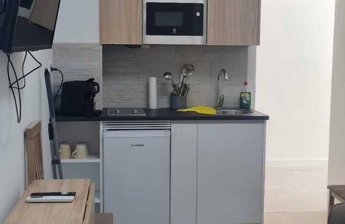 Carabanchel Apartamento | Suite de lujo recien reformada con cocina y baño