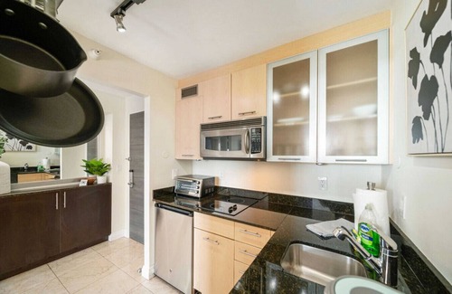 East Fort Lauderdale Condominio | Newly Refurnished 1 BR suite w/Ocean View sleeps 4