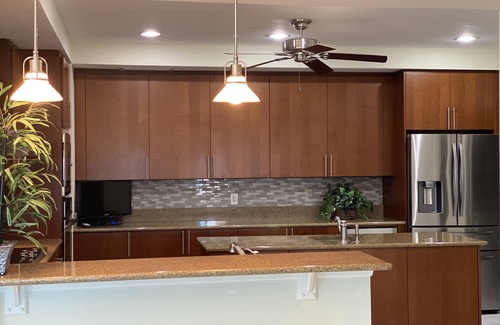 Daytona Beach Condominio | NEWLY REMODELED, NO storm damage, 2 suite retreat w/city & sunset views!