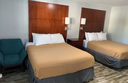 St. Marys Hotel | Newly remodeled 14-room hotel in charming St. Mary's .