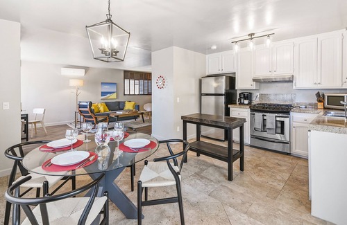 Del Mar Heights Casa | Newly Remodeled 2BR Del Mar Seashore Delight: Near Torrey Pines & Beach