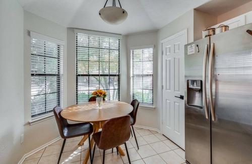 West Arlington Casa | NEWLY REMODELED 3 BEDROOM HOME GREAT LOCATION