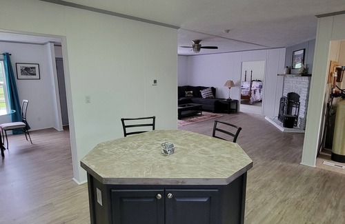 Craig Creek Casa | Newly remodeled 3 br with mountain views and close to trails!