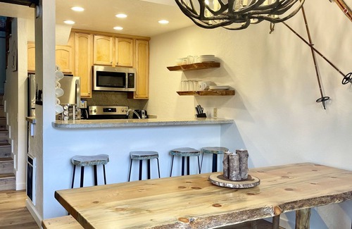Mammoth Lakes Casa | RESERVAS DE FECHAS DE INVIERNO - Temporada abierta 11/9 - ¡RESERVE AHORA!