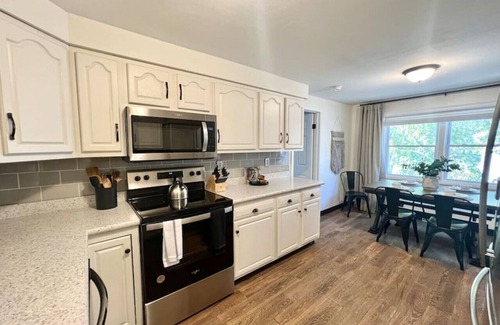 Clay Casa | Newly Remodeled 4BR/1.5BA Home - Sleeps 8!