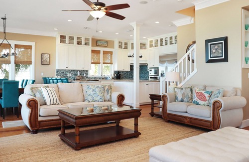 Cape San Blas Casa | Huge recientemente remodelado 7 BR Frente al golfo Casa, Ascensor, Se aceptan mascotas ~ Moonstruck