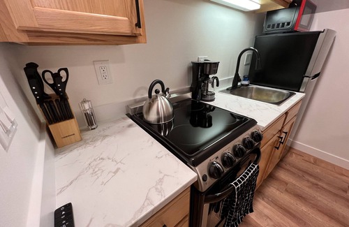Boyd Acres Apartamento | Newly Remodeled and Pet Friendly Private Studio
