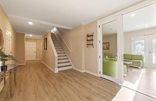 Tybee Island Casa | NEWLY REMODELED BEACHFRONT PRIVATE BEACH ACCESS