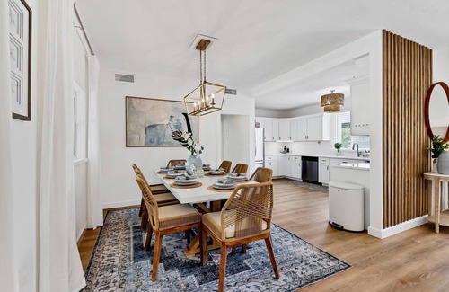 Lido Shores Casa | Newly remodeled beach house by Lido Beach and private pool