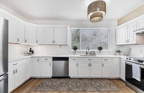 Lido Shores Casa | Newly remodeled beach house by Lido Beach and private pool