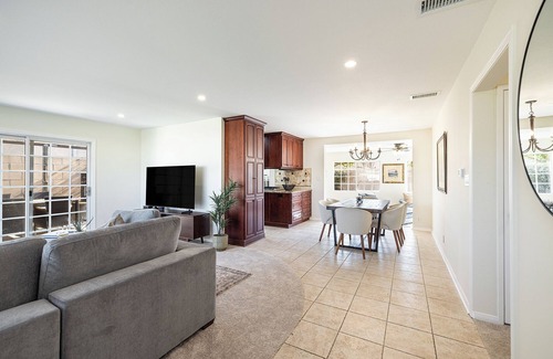 Simi Valley Casa | Newly Remodeled Charming House in Simi Valley, AC, Large Backyard, Pet Friendly