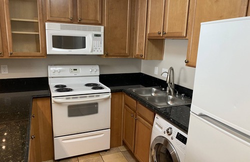 Normal Heights Condominio | Newly remodeled condo walking distance to restaurants/ bars
