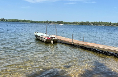 Hackensack Cabaña | Newly Remodeled Cottage Rental on a Small, Family Oriented, Lakefront Resort
