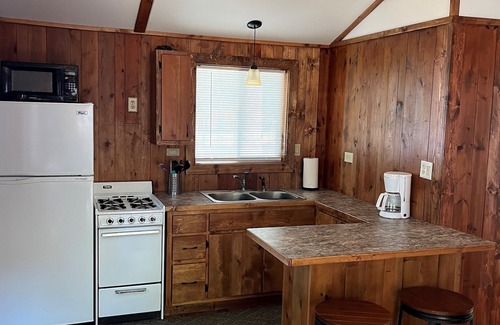 Hackensack Cabaña | Newly Remodeled Cottage Rental on a Small, Family Oriented, Lakefront Resort