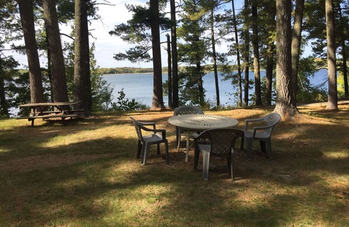 Hackensack Cabaña | Newly Remodeled Cottage Rental on a Small, Family Oriented, Lakefront Resort